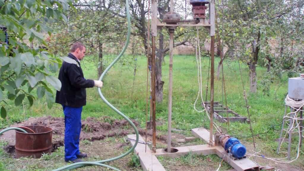 Обв’язка гирла свердловини геотермального контуру на ділянці
